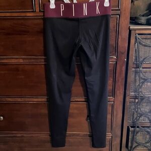 PINK Victoria's Secret Black and Burgundy XS Leggings